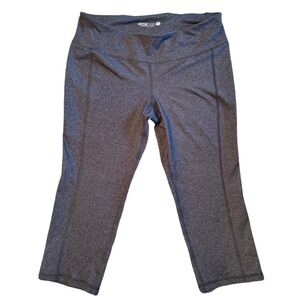 Old Navy Active Fitted Cropped Workout Leggings